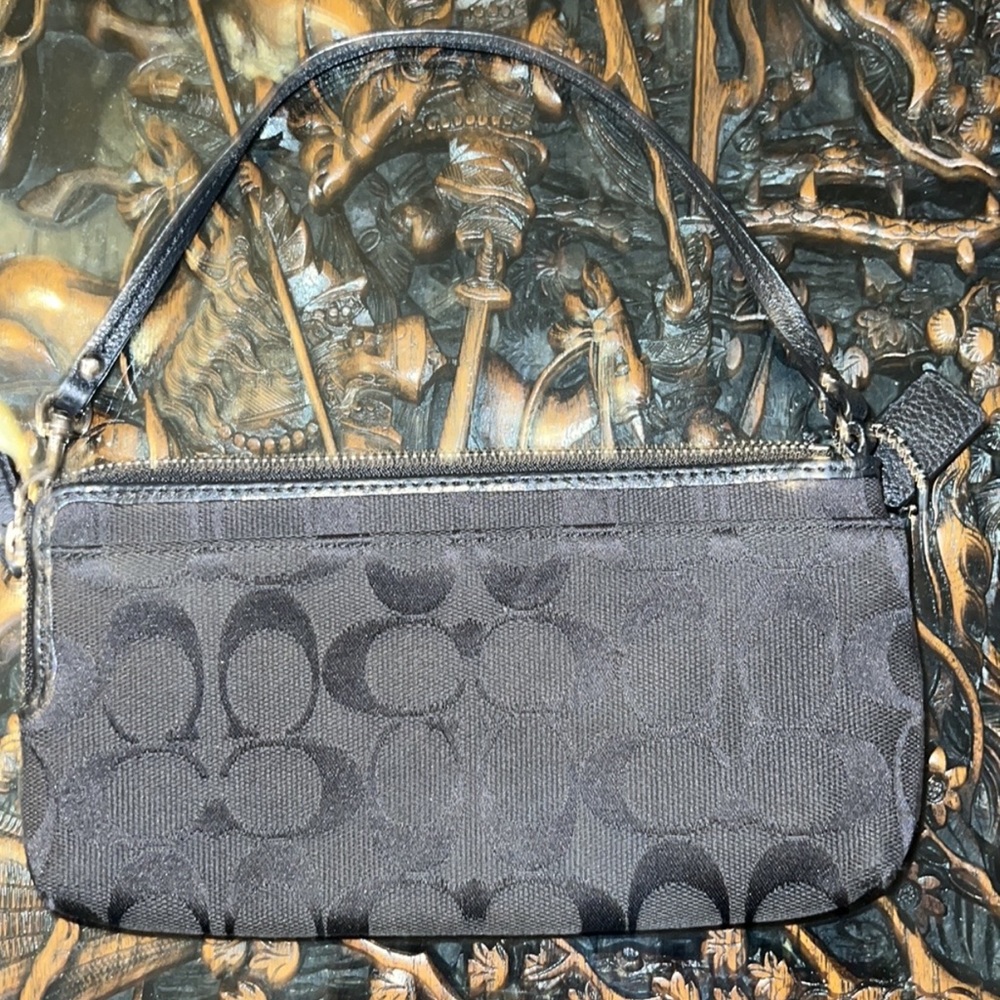 COACH BLACK Signature Wristlet
